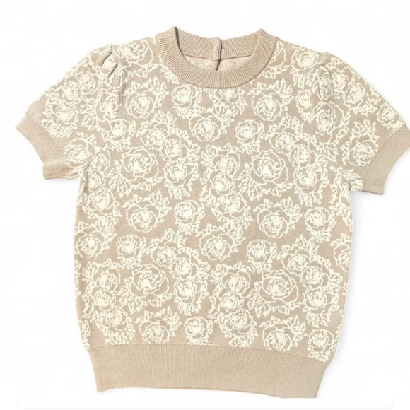 💰⬇️ Beige Floral Knit Top - Picture 4 of 7